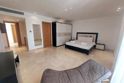 Each en suite room has it's own private bathroom, wardrobe, and smart TV, with  balcony or window overlooking the private pool or the private front yard, Hospitality serviced rooms  housekeeping, laundry, bath supplies, hairdryer, linens and towels