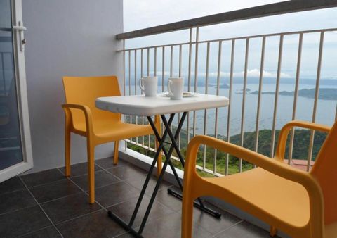 Direct views over Taal lake