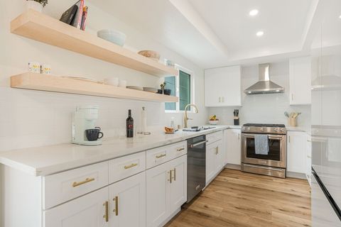 Enjoy cooking in the beautiful kitchen with top of line appliances.