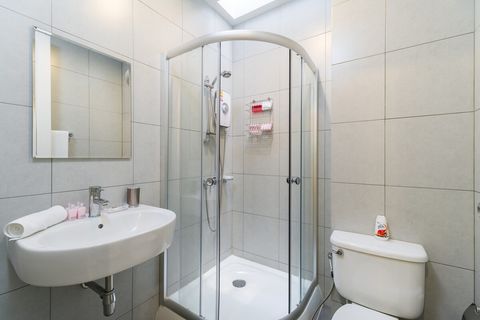 2nd and 3rd bedrooms shares a bathroom.