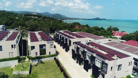 The sea just 100m away across a street.