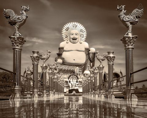 The 'Big Buddha' is a local attraction worth visiting. It's about 5 mins by car.