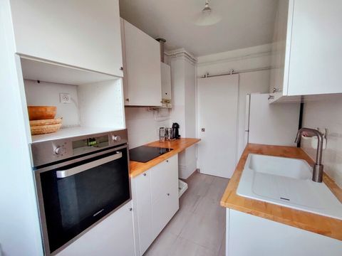 Fully equipped kitchen: appliances, utensils
