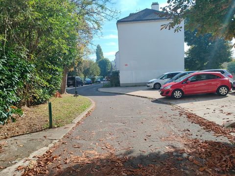 Spacious Secure Private Parking Space