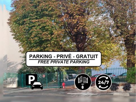 Parking privé et gratuit de la résidence : 
* Sécurisé par un portail automatique
* Accès 24 heures/24, 7 jours/7 avec badge remis en votre possession lors de votre arrivée
* Place de stationnement privée située juste à côté du logement