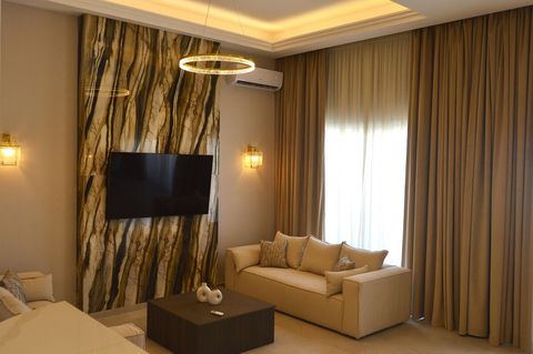 Living Room / Lounge