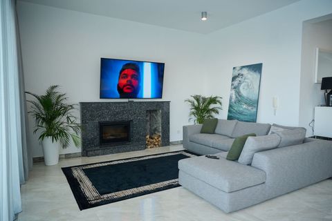Living Room / Lounge