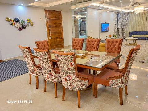 Lavish Dining Area