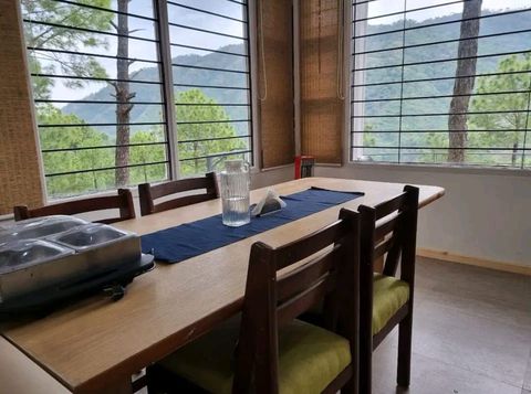 Dining area with Positive aura