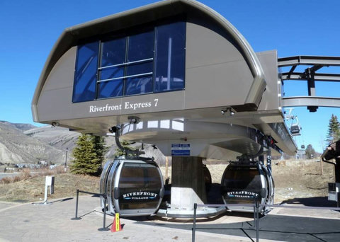 Just a short 5 minute walk away from the Westin Gondola up to Beaver Creek's - Bachelor Gulch Resort