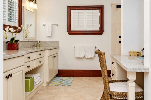 Bedroom 4 Bathroom
