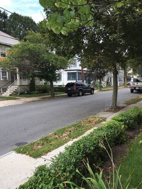 Free, easy, safe and plentiful street parking!