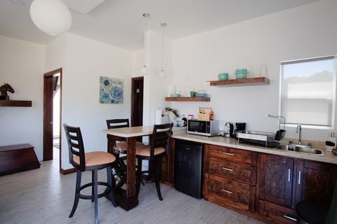 Kitchenette 