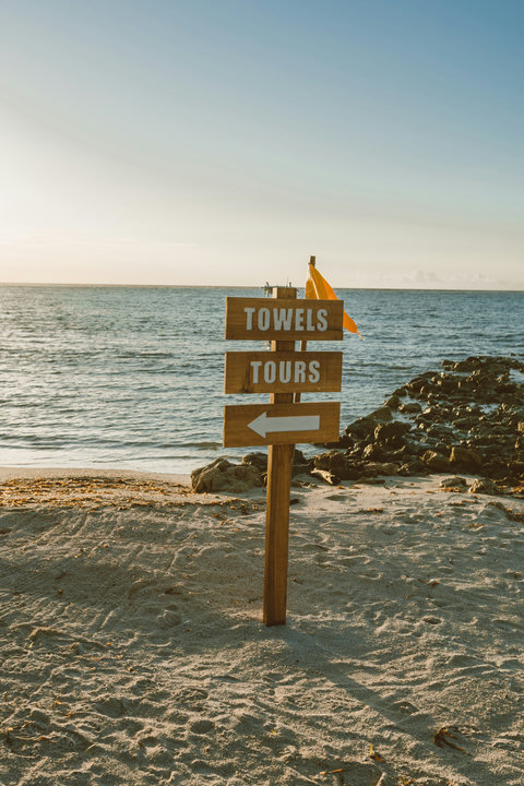 ADVENTURE SHACK - Beachfront directions, sunny day