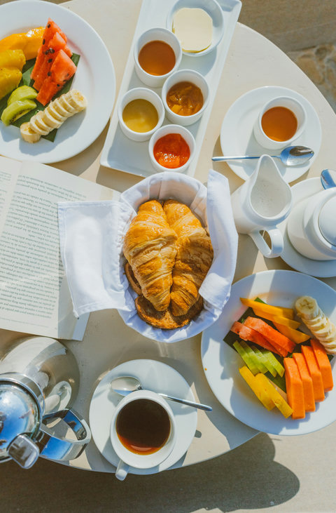 PANDANO RESTAURANT - Morning meal, table set