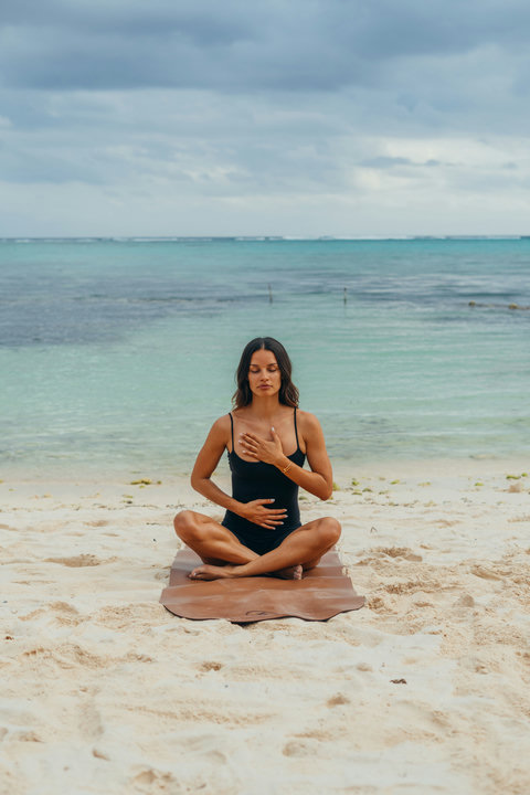 PRIVATE BEACH & BAY - Sand supports gentle breathwork, palms hush, salt breeze smoothing thoughts until shoreline and heartbeat move together slowly.