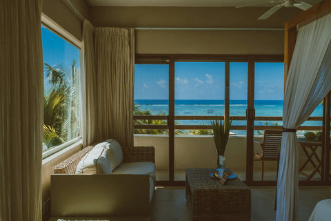TWIN CROWNS ROYAL SUITE - Coastal suite serenity with sweeping sea views