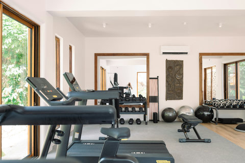 Even movement feels calm here, with sunlight on the floor and space enough to return to yourself.