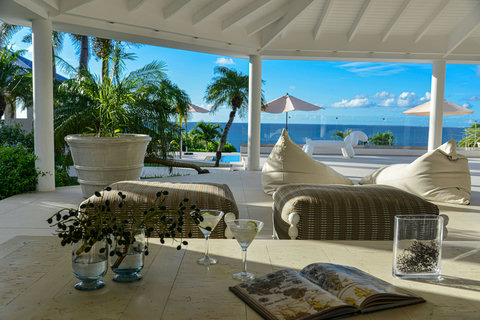 Outdoor Lounge