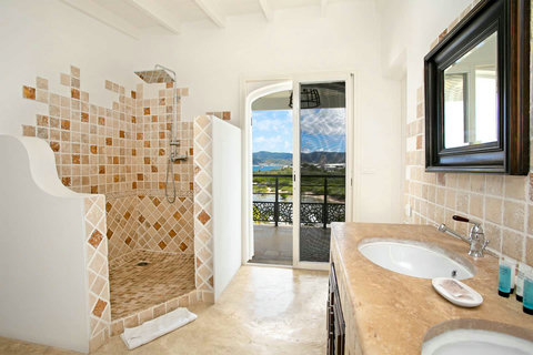 Howlite Bathroom
