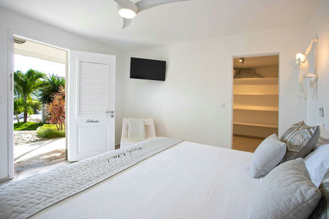 Selenite Room