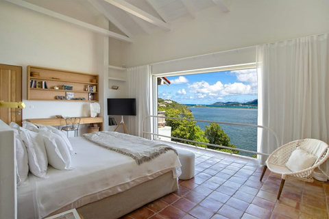 Bedroom 1 faces the lagoon