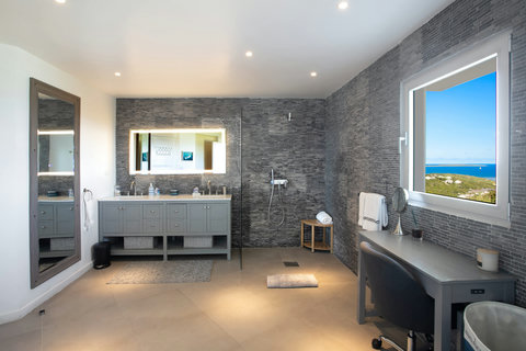 Nauti Suite (Bedroom 3) Ensuite Bathroom