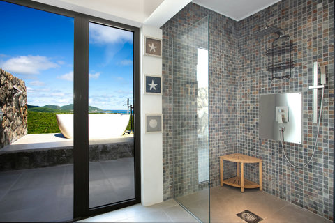 Chairmans Suite (Bedroom 1) Ensuite Bathroom