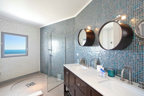 Summerwind Suite (Bedroom 2) Ensuite Bathroom