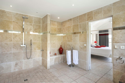 Ensuite Bathroom of Bedroom 1
