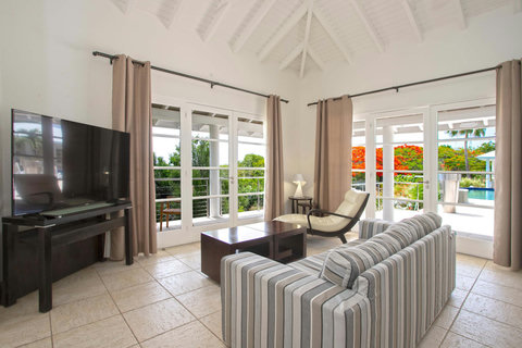 Private Lounge Area inside Bedroom 5