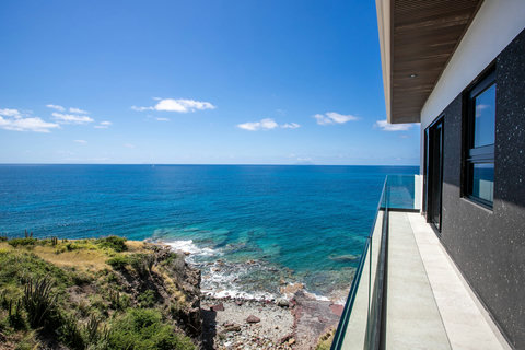Wraparound Balcony