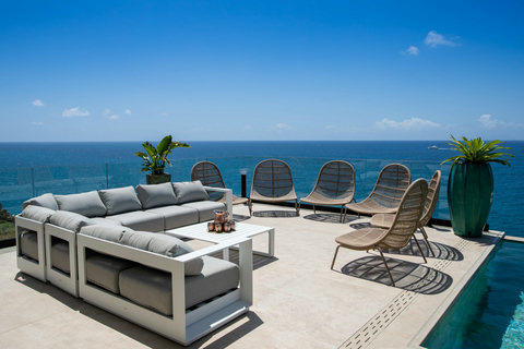 Outdoor Lounge