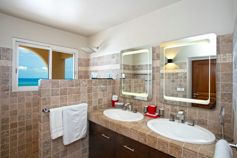 Ensuite bathroom of Bedroom 3