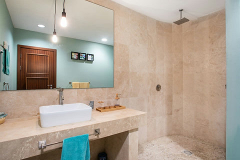 Rooms: Bathroom