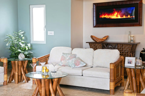 Rooms: Living room