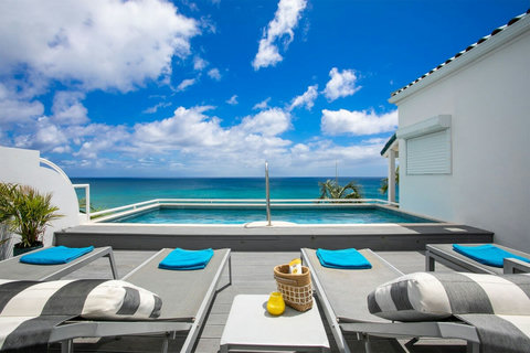 Pool: Rooftop pool