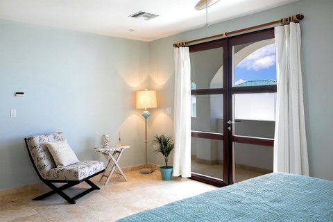 Rooms: Bedroom
