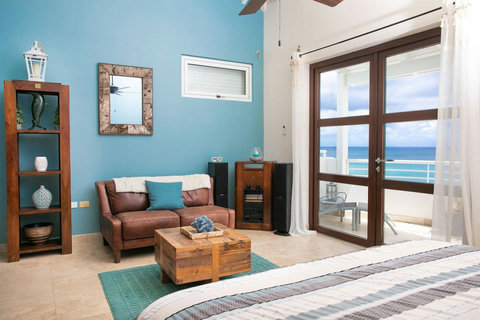 Rooms: Bedroom