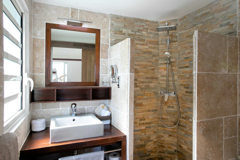 Bathroom 2 (Ensuite Bedroom 2)