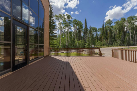 South Pool Deck Area