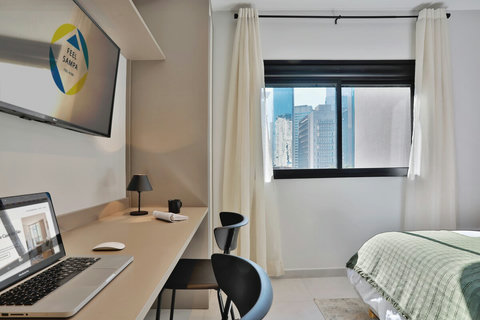 Ideal for extended stays, it offers a modern and functional environment, perfect for professionals, families, or anyone who wants to experience the city in style and convenience.
