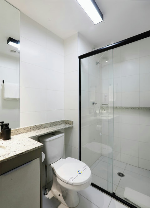 This modern apartment in São Paulo, located on the vibrant Via Olimpia, is perfect for those looking for a flexible stay.