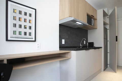 Stay in style in a studio apartment in São Paulo's Vila Olímpia neighborhood. Ideal for those seeking flexibility in São Paulo with premium services.