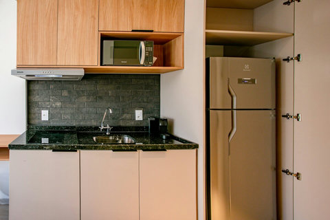 Just a few steps away from business and cultural centers, Feel Sampa apartments in Vila Olímpia offer an ideal stay for those who value location and connectivity in the capital of São Paulo.