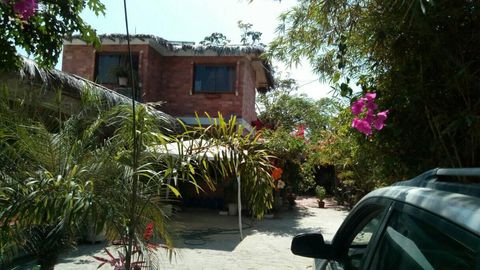 La Posada front entrance and Parking
