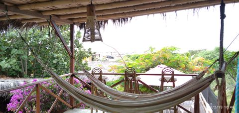 Hammock house overlooking the pacific 