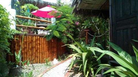Sun Deck and Path to the beach