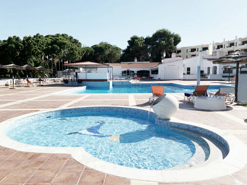 Pool: View from kids pool