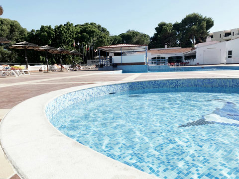 Pool: Close view to kids pool